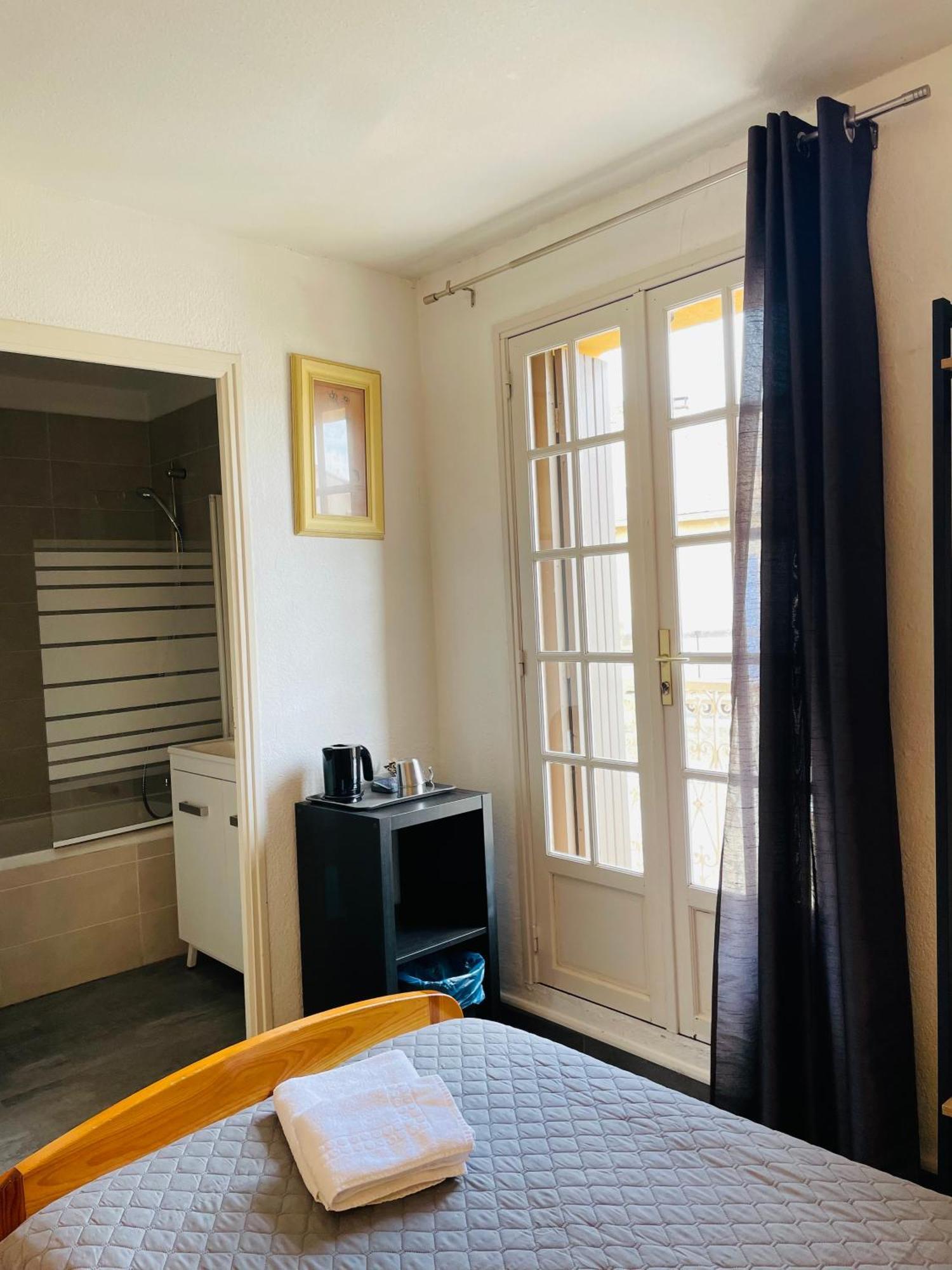 Hotel L'Escale 艾格-莫尔特 外观 照片